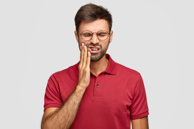 Placa de Bruxismo Resolve o Problema? Entenda o Tratamento